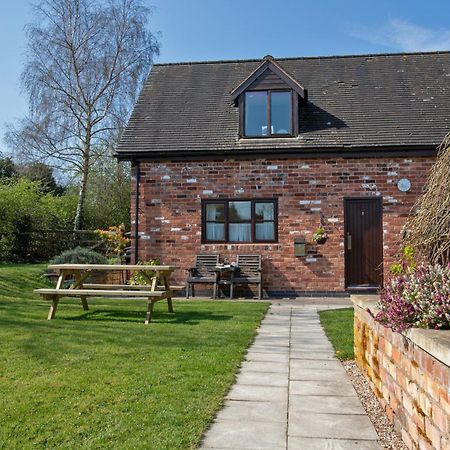 Charlie'S Cottage With Alpacas And 7Mins Drive To Alton Towers Denstone Exterior foto